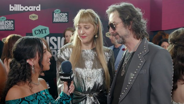 Chris Robinson of The Black Crowes Talks Collaborating with Darius Rucker, The Influence Rock N' Roll Has on Country Music, & More | CMT Awards 2023