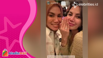 Nikita Mirzani Bahagia Dilamar saat Perayaan Ulang Tahun Antonio Dedola