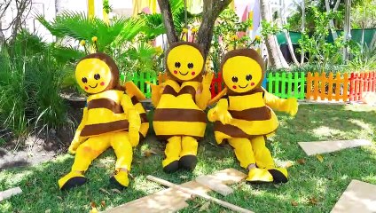 Chris and Mom Kids story about Bees friends