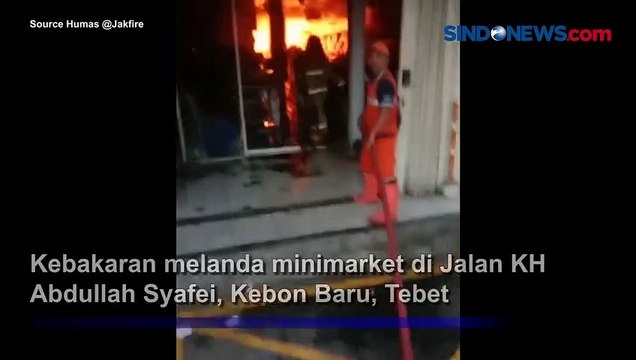 Minimarket di Tebet Terbakar, 18 Unit Mobil Pemadam Dikerahkan