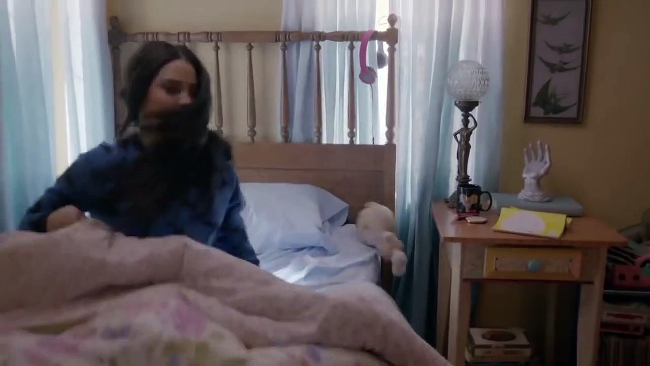 Ana Maria in Novela Land Bande-annonce (EN)