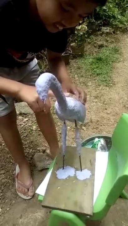 Patung Bangau dari kertas