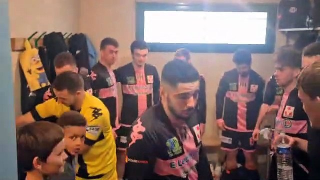 La joie du FCCM dans le vestiaire après la victoire