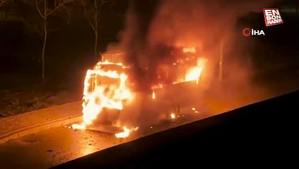 Kocaeli’de işçi servisi alev alev yandı