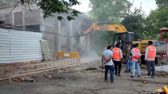 पटेल नगर बावड़ी का अतिक्रमण हटाया,नगर निगम की ओर से की गई कार्रवाई