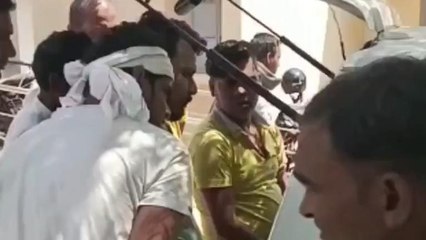 शाहजहांपुर:सड़क किनारे खड़े ट्रक में पीछे से घुसा कैंटर,चालक समेत दो की मौत