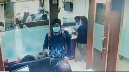 కామారెడ్డి: ఏటీఎం నుంచి డబ్బులు పోలేదట.. మాట మార్చిన బ్యాంక్ సిబ్బంది