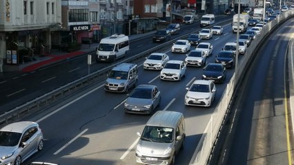 İstanbul’da haftanın ilk iş gününde trafik yoğunluğu