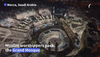 Muslims visit the Grand Mosque during Ramadan