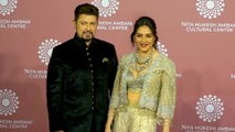 Madhuri Dixit इस डैशिंग लुक में अपने पति के साथ नीता अंबानी के इवेंट में  पहुंची