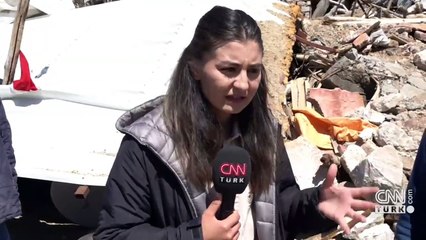 Enkazda vefat eden ailesinin eşyasını arıyor: Hepsini temizleyip çadırkentlere götürürüm