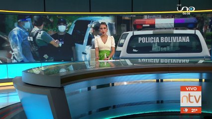 Mujer roba bolso con mercadería de un puesto de la Feria Barrio Lindo