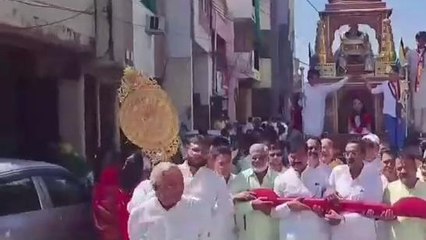 खंडवा: भगवान महावीर जयंती पर निकली शोभायात्रा,बड़ी संख्या में जुटे समाजजन