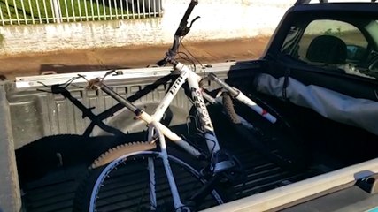 Ciclista fica ferido após ser atingido por carro no Centro de Cascavel