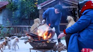 A special program on New Year snacks  年货小零食特辑 -花生瓜子糖葫芦，肉干果脯雪花酥 - Liziqi