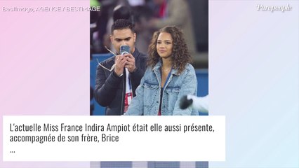 Tina Kunakey au match PSG-OL avec Robin, son père très beau gosse de 60 ans