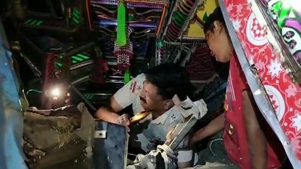 वीडियो : तीन ट्रकों की भीषण टक्कर