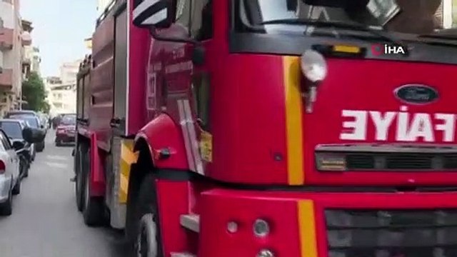 Balkonda başına dayadığı tüfekle mahalleyi ayağa kaldırdı