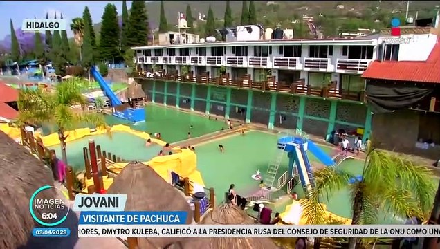 Turistas disfrutan de los parques acuáticos de Ajacuba, Hidalgo