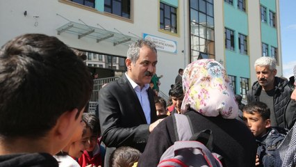 Bakan Özer: Deprem bölgesindeki liseliler LGS’ye istedikleri ilde girebilir