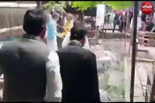 कोर्ट परिसर में मुस्लिम महिलाओं से मारपीट, धक्का-मुक्की का वीडियो आया सामने