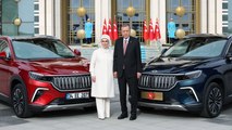 Cumhurbaşkanı Recep Tayyip Erdoğan ve Emine Erdoğan Togg'u teslim aldı