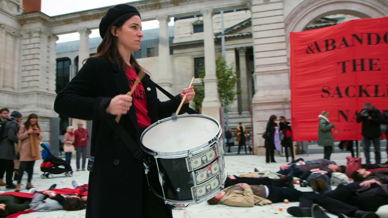 All the Beauty and the Bloodshed - Trailer (Deutsch) HD