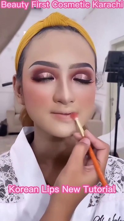 Korean Lips NEW Look Tutorial