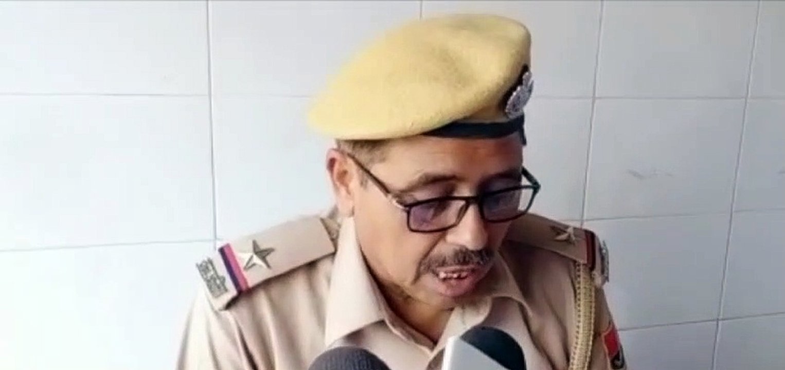 ऐसी क्या वजह थी कि चलती ट्रेन के टॉयलेट में युव...