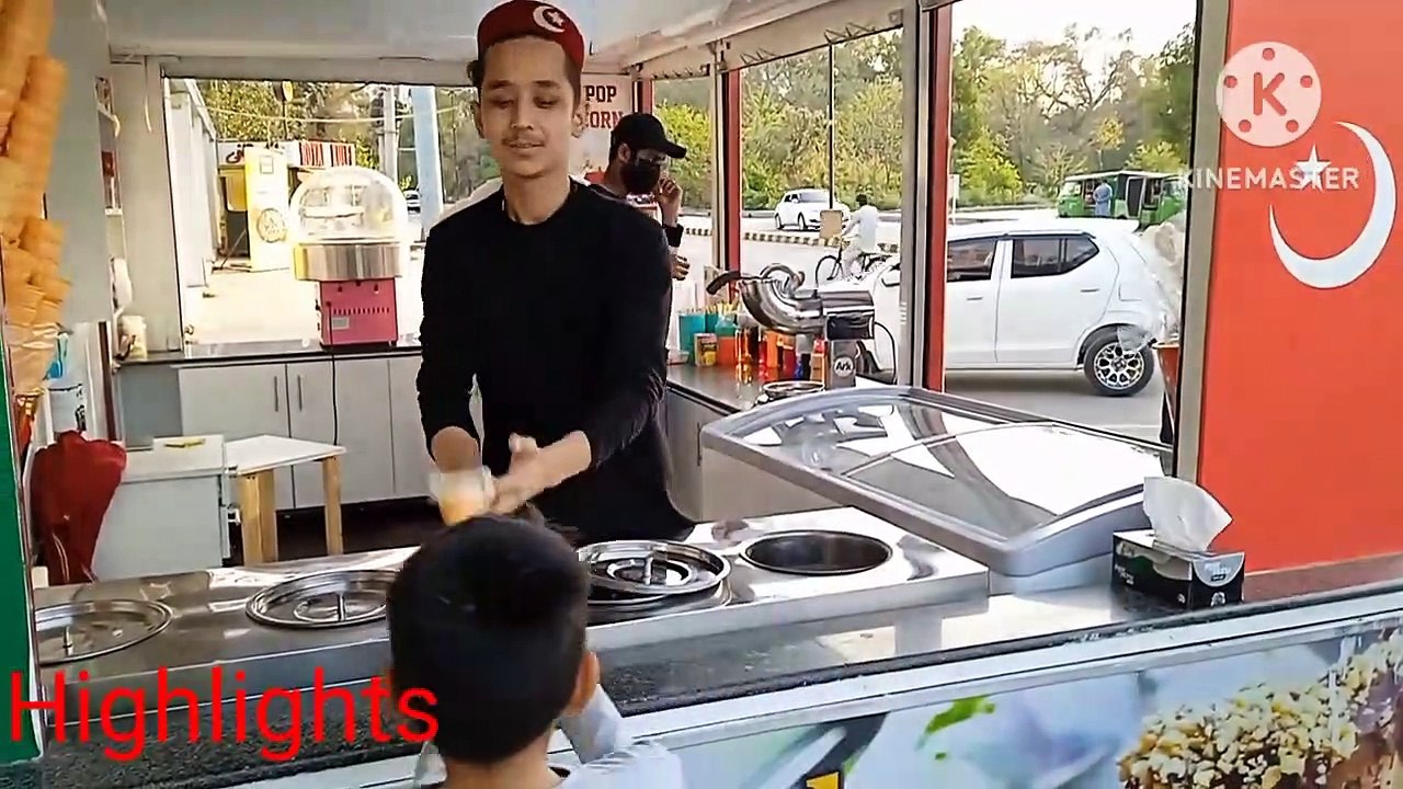 Sialkot me be Turkish Ice cream trick ka maza le wo b Alfatah Sindbad k samne by Strong Raza.