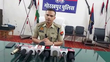 Gorakhpur News मां के इलाज कराने के दौरान बेटे ने किया ऐसा काम,  मुड़वा दी बाल और मुंछ