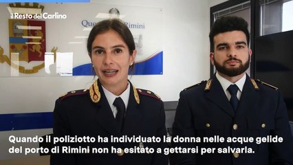Rimini, poliziotto eroe salva una donna nel porto