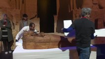El féretro de Ramses II llega a París para una exposición temporal