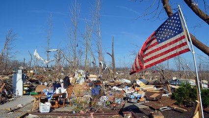 Aumenta a 32 el número de muertos en Estados Unidos por tornados y tormentas
