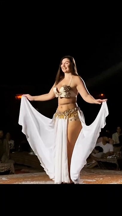 Out class belly dancer show in dubai item girl