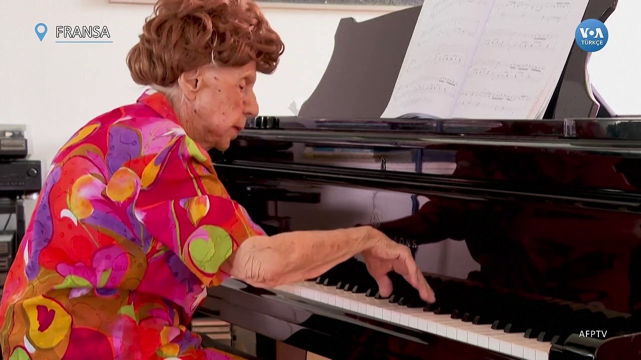 108 Yaşında Her Gün 4 Saat Piyano Çalmaya Devam Ediyor