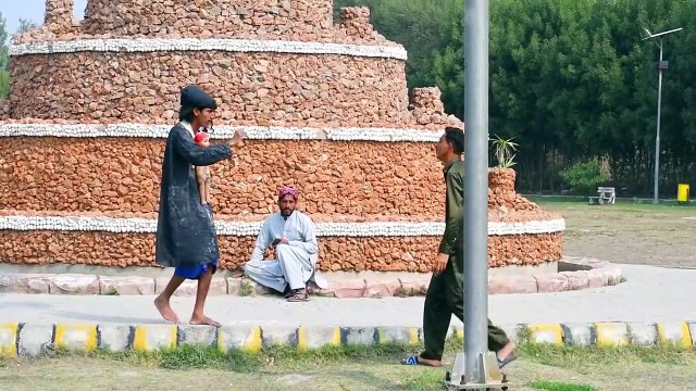 Black magic prank | banana Pranks | funny videos | comedy videos| prank | top funny video| comedy drama | funny movies| funny scene| public prank |