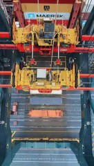 Double spreader loading operation