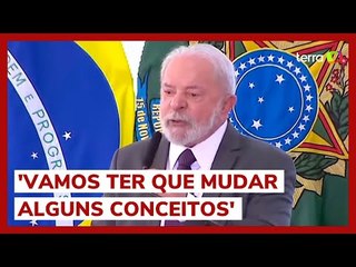 "Não se pode tratar a saúde como gasto", diz Lula ao relançar o Mais Médicos