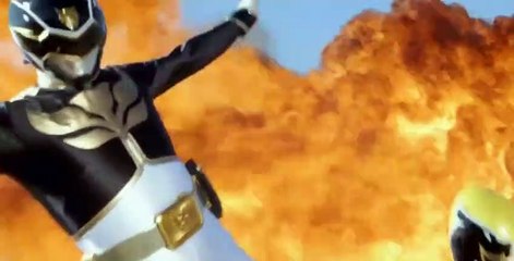 Power Rangers Megaforce S01 E002 - He Blasted Me With Science