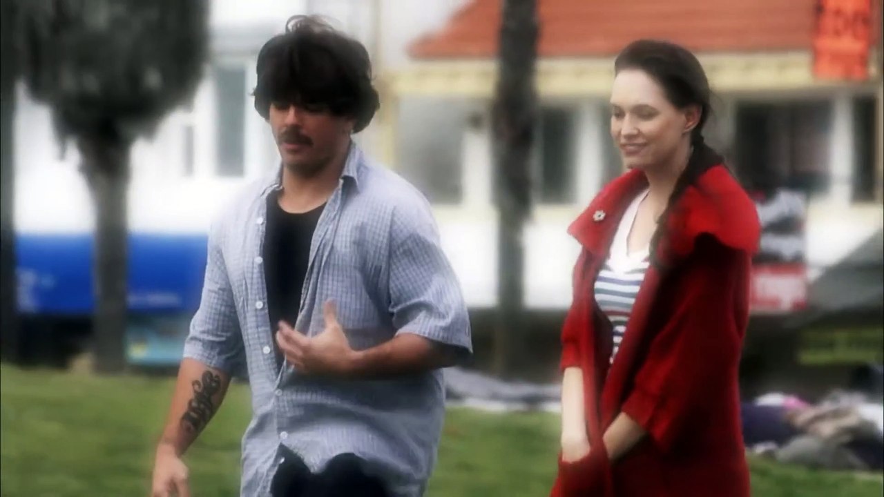 UN PSYCHOPATHE AU PARADIS  Drôle de suspect  Documentaire Crime District