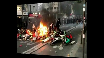 monopattini al rogo a parigi