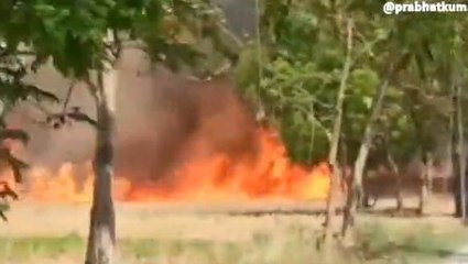 वाराणसी में भीषण आग का तांडव, सब कुछ हो गया तबाह; देखे लाइव वीडियो