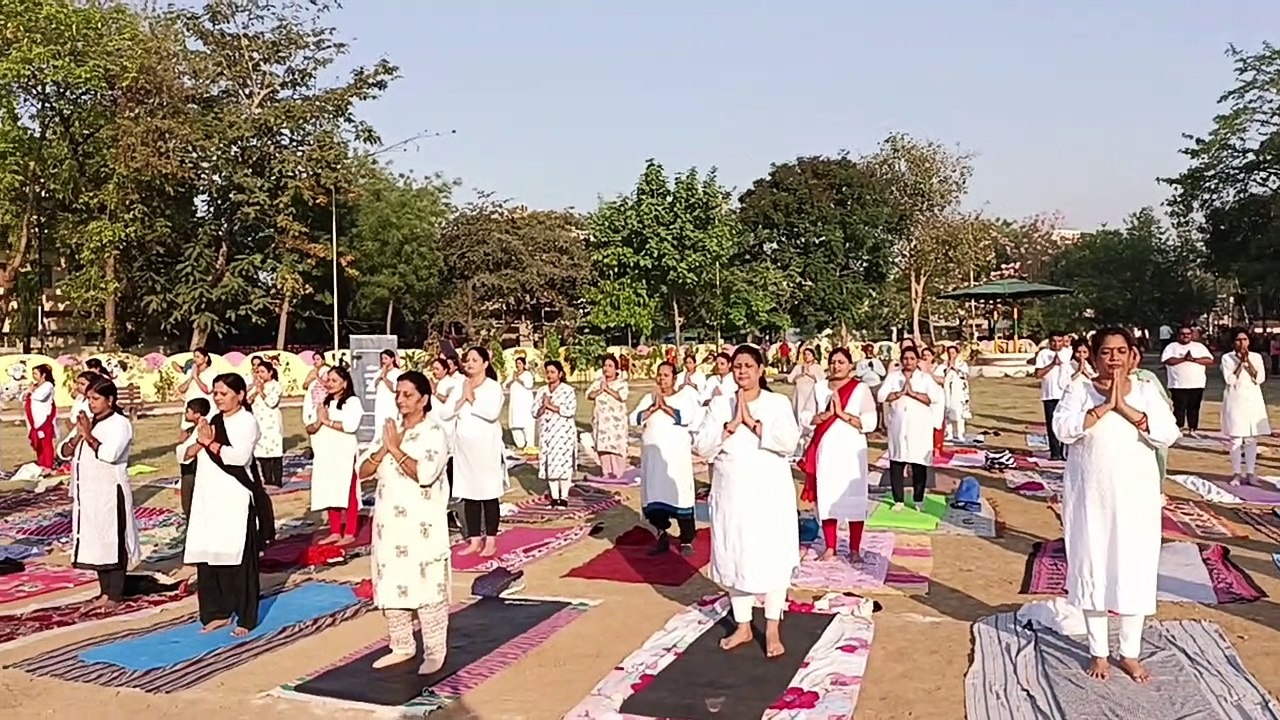 जबलपुर विजय नगर में योग प्रशिक्षण शिविर का आयोजन