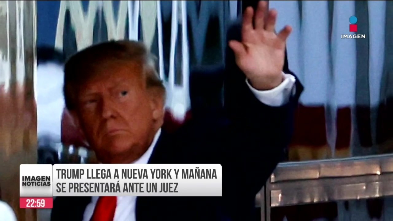 Llega Trump a Nueva York a unas horas de comparecer ante la justicia