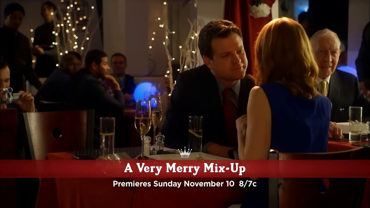 Les pendules de Noël Bande-annonce (EN)