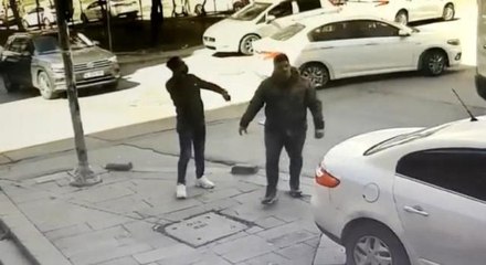İstanbul'da film gibi olay: Polis süsü verip 17 bin dolarını çaldılar