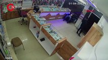 Sultangazi'de iş yeri sahibinin kaçırılması güvenlik kamerasında