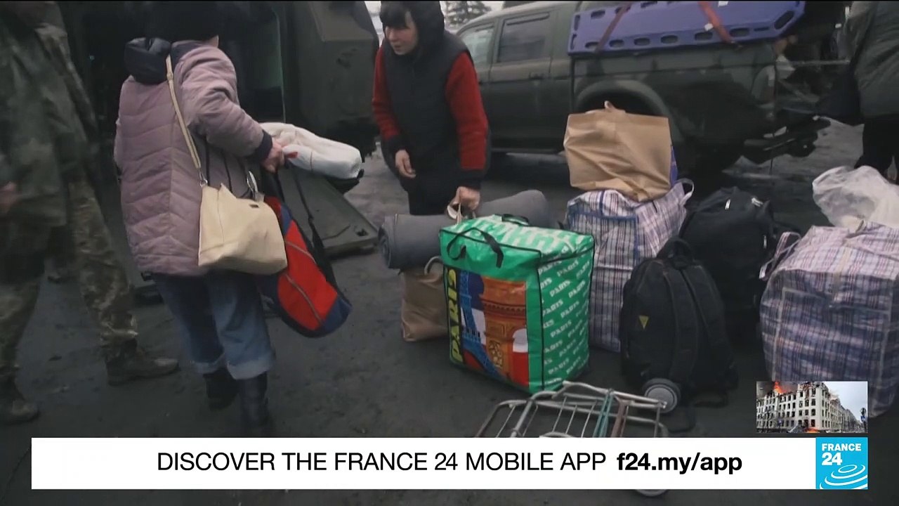 Battle of Bakhmut: Ukrainian officials say defenders still fighting, last civilians fleeing