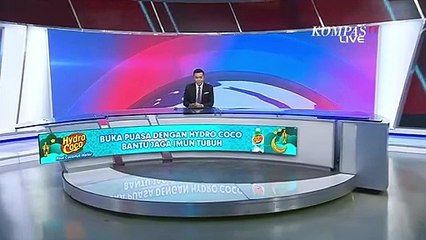 Minibus Tabrak Lampu Jalan, Hingga Nyaris Tercebur ke Kali Angke